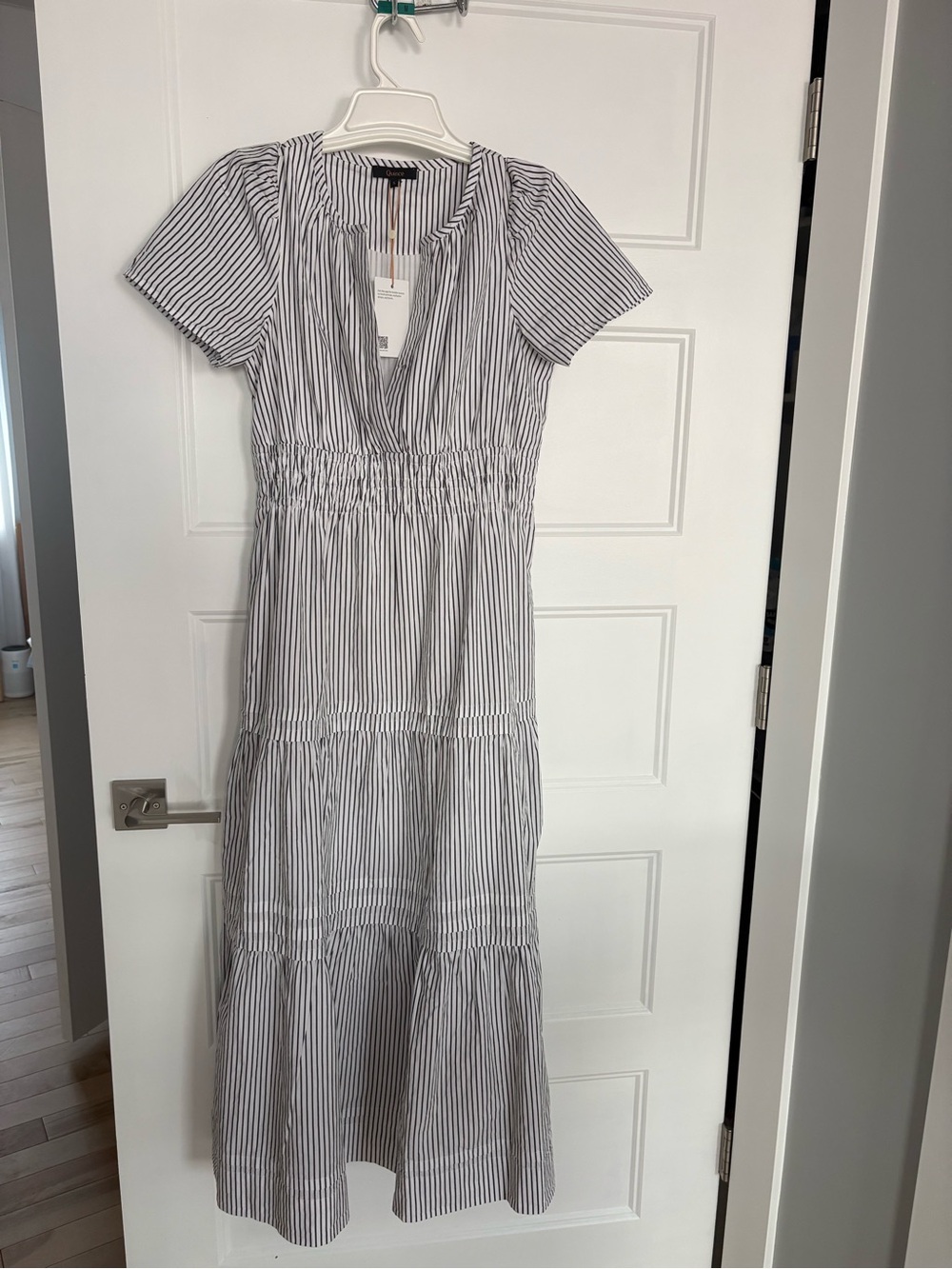 Quince 100% Organic Cotton Poplin Tiered Maxi Dress Grey Soho Stripe S NWT - Picture 2 of 4